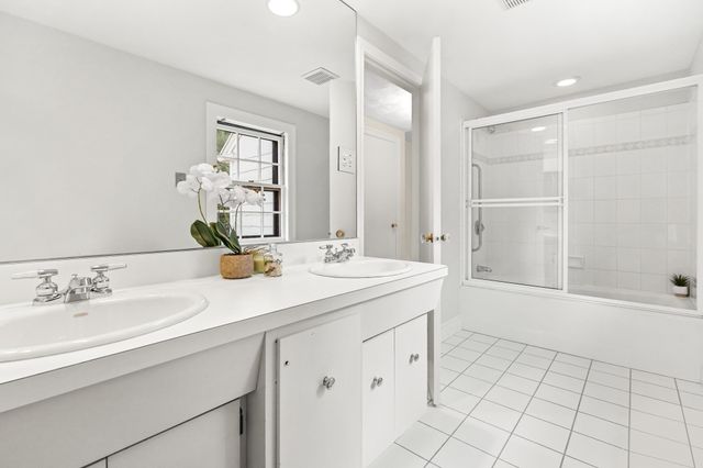1 Overlook Way, Winchester, MA 01890
