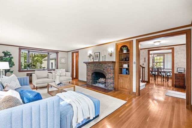 1 Overlook Way, Winchester, MA 01890