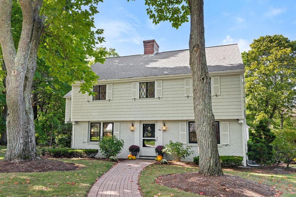 1 Overlook Way, Winchester, MA 01890