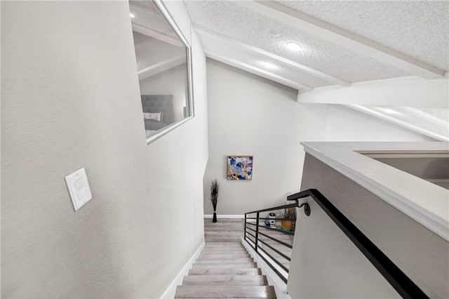 949 Creekside Drive, Fullerton, CA 92833