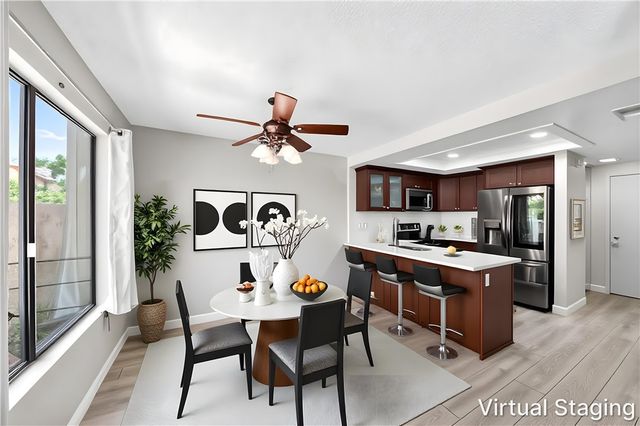 949 Creekside Drive, Fullerton, CA 92833