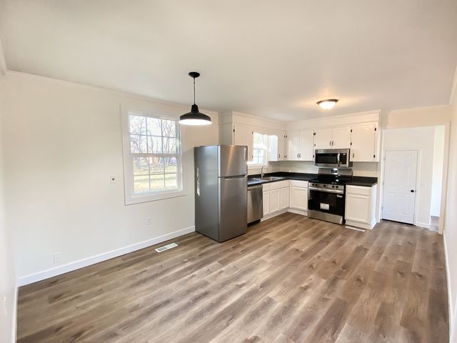 203 Rigney Dr, Manchester, TN 37355