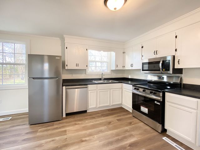 203 Rigney Dr, Manchester, TN 37355