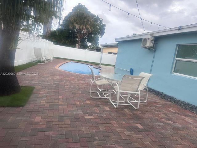 2510 NE 9th Avenue, Pompano Beach, FL 33064