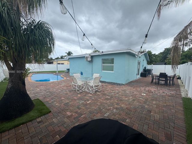 2510 NE 9th Avenue, Pompano Beach, FL 33064