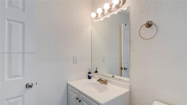 2510 NE 9th Avenue, Pompano Beach, FL 33064