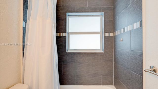 2510 NE 9th Avenue, Pompano Beach, FL 33064