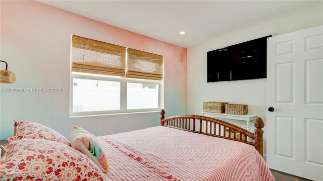 2510 NE 9th Avenue, Pompano Beach, FL 33064