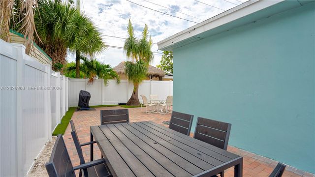 2510 NE 9th Avenue, Pompano Beach, FL 33064