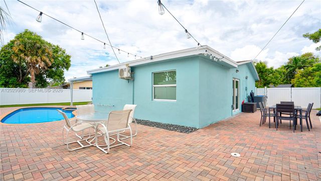 2510 NE 9th Avenue, Pompano Beach, FL 33064