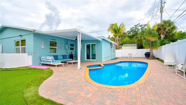 2510 NE 9th Avenue, Pompano Beach, FL 33064