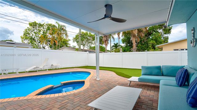 2510 NE 9th Avenue, Pompano Beach, FL 33064