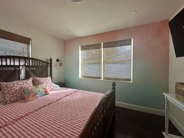 2510 NE 9th Avenue, Pompano Beach, FL 33064