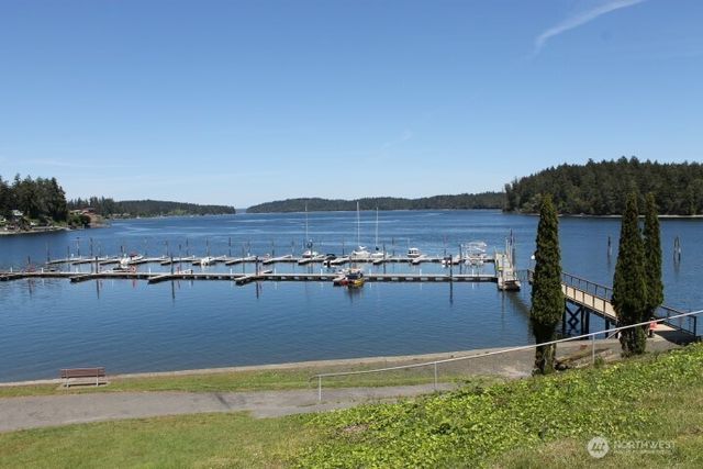 2418 Crestridge Drive NW, Olympia, WA 98502