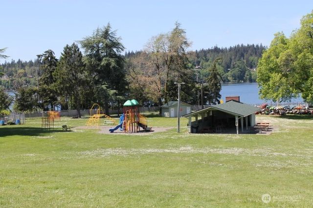 2418 Crestridge Drive NW, Olympia, WA 98502