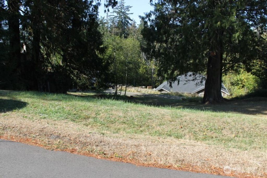 2418 Crestridge Drive NW, Olympia, WA 98502