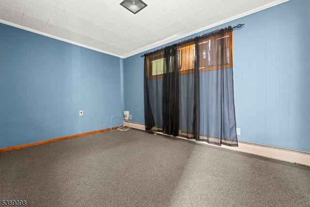 36 6Th St, Harrison Town, NJ 07029