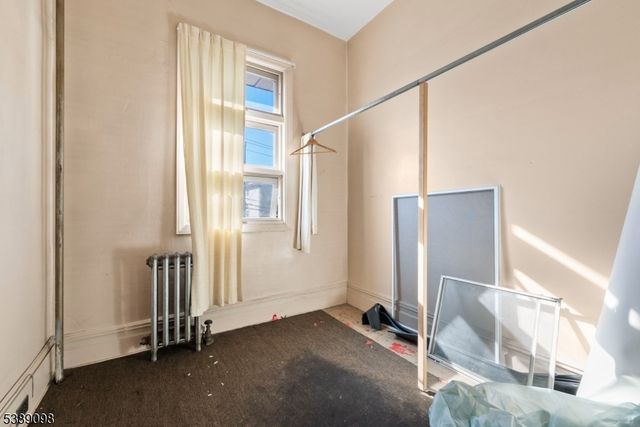 36 6Th St, Harrison Town, NJ 07029