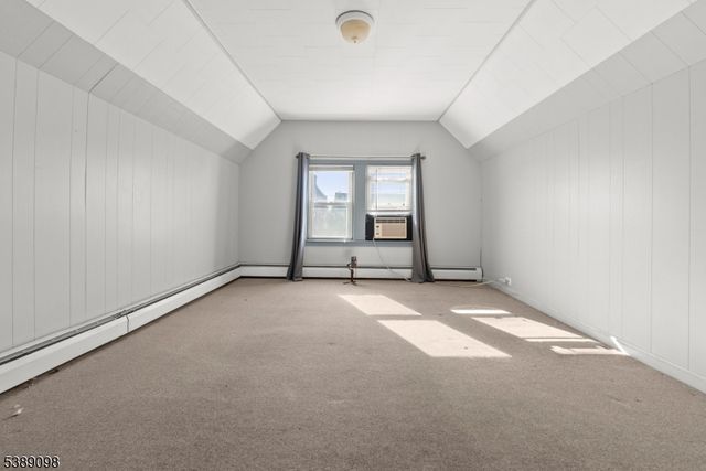 36 6Th St, Harrison Town, NJ 07029