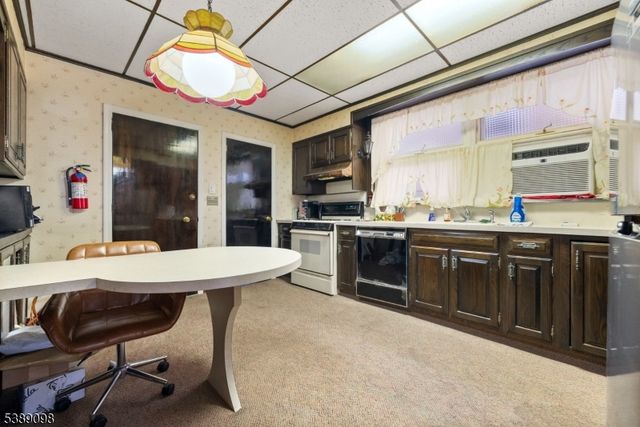 36 6Th St, Harrison Town, NJ 07029