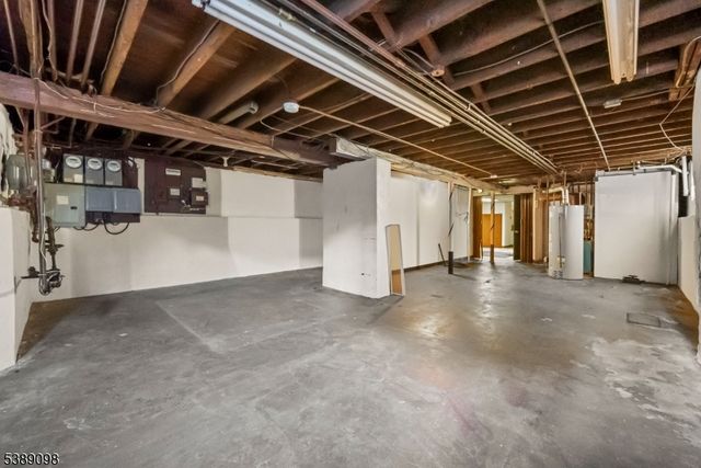 36 6Th St, Harrison Town, NJ 07029