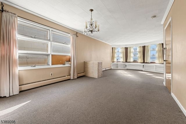36 6Th St, Harrison Town, NJ 07029