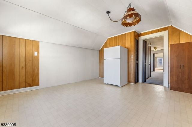 36 6Th St, Harrison Town, NJ 07029