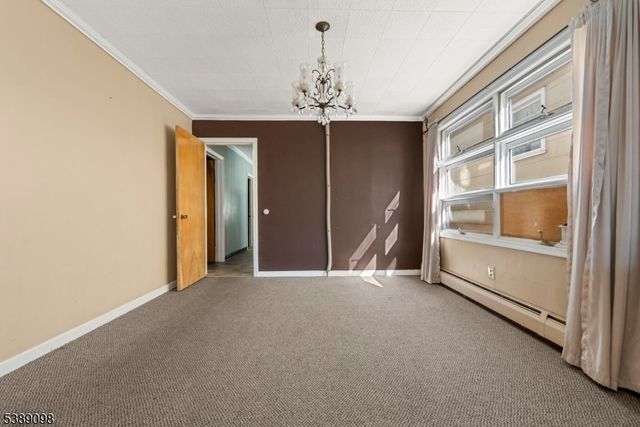 36 6Th St, Harrison Town, NJ 07029
