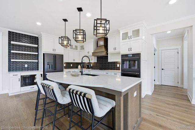 21369 Ballantyne Boulevard, Novi, MI 48167