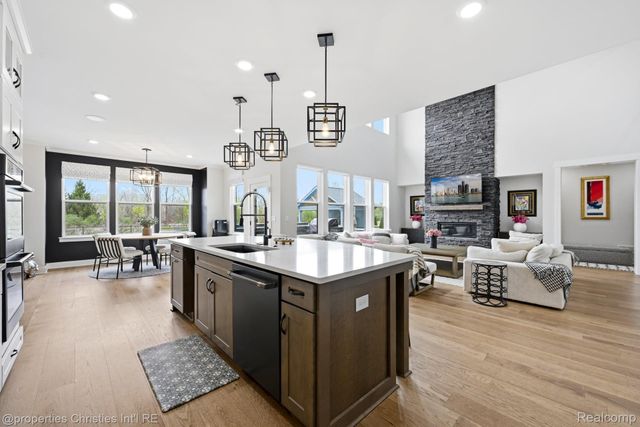 21369 Ballantyne Boulevard, Novi, MI 48167