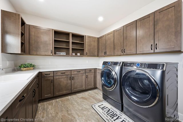 21369 Ballantyne Boulevard, Novi, MI 48167