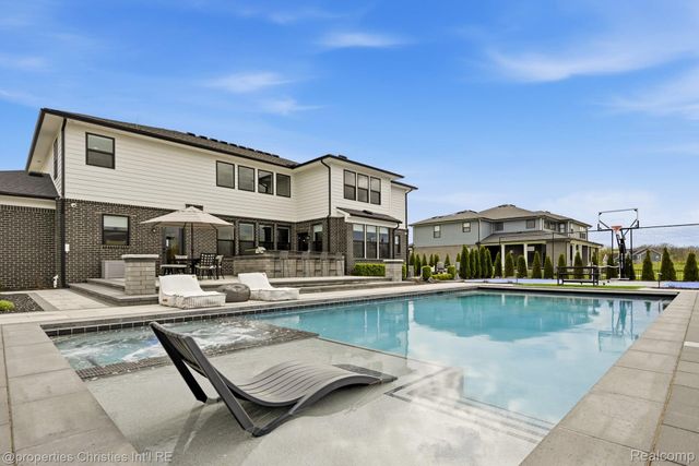 21369 Ballantyne Boulevard, Novi, MI 48167