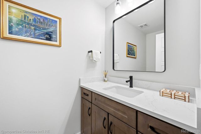 21369 Ballantyne Boulevard, Novi, MI 48167