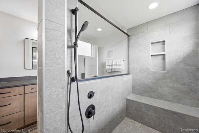 21369 Ballantyne Boulevard, Novi, MI 48167