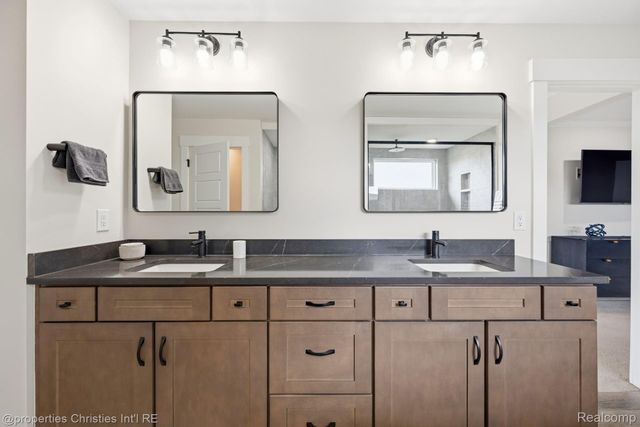 21369 Ballantyne Boulevard, Novi, MI 48167