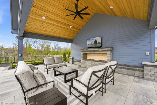 21369 Ballantyne Boulevard, Novi, MI 48167