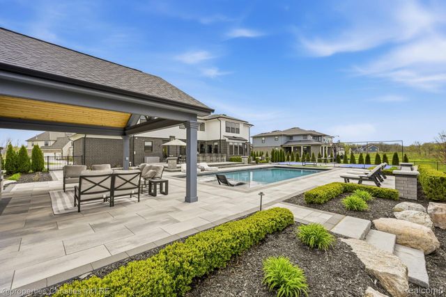 21369 Ballantyne Boulevard, Novi, MI 48167