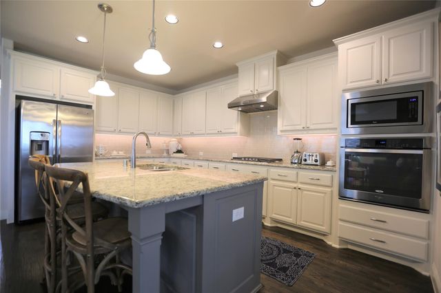 2161 Balcones Drive, Carrollton, TX 75010