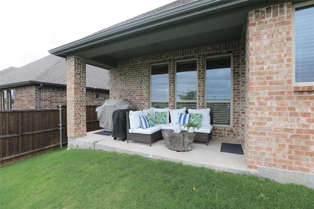 2161 Balcones Drive, Carrollton, TX 75010