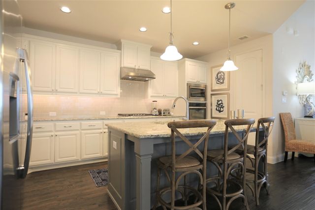 2161 Balcones Drive, Carrollton, TX 75010