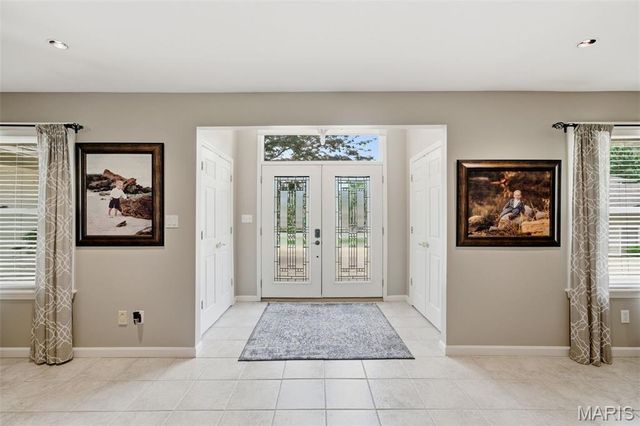 17 Stacy Drive, St Louis, MO 63132