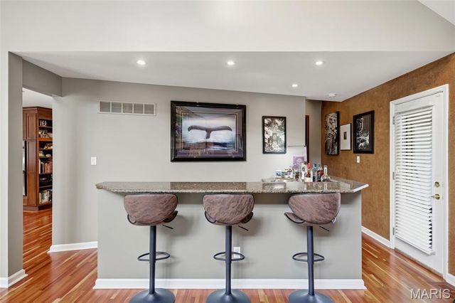 17 Stacy Drive, St Louis, MO 63132
