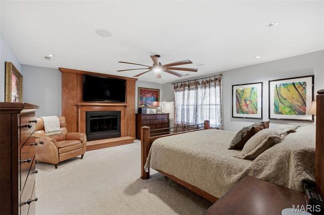 17 Stacy Drive, St Louis, MO 63132