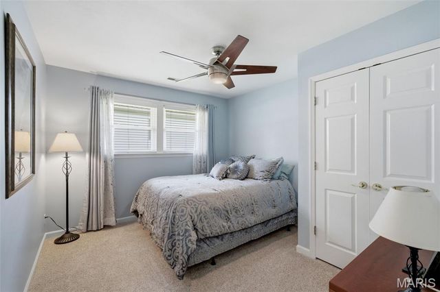 17 Stacy Drive, St Louis, MO 63132