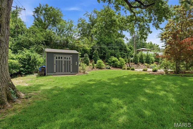 17 Stacy Drive, St Louis, MO 63132