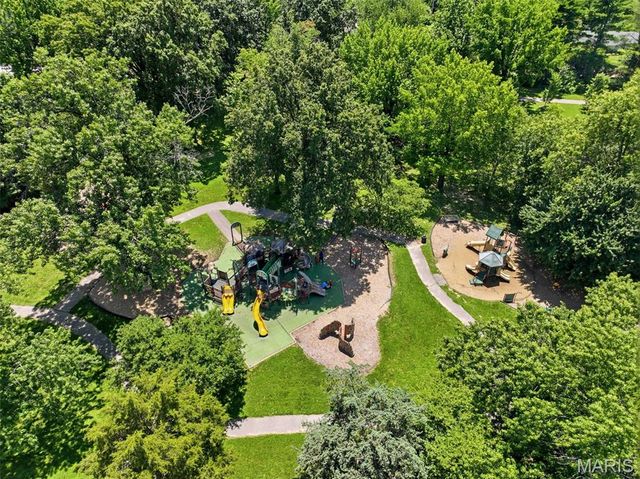 17 Stacy Drive, St Louis, MO 63132