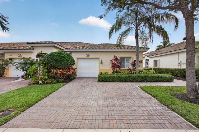 2368 Windjammer Way, West Palm Beach, FL 33411