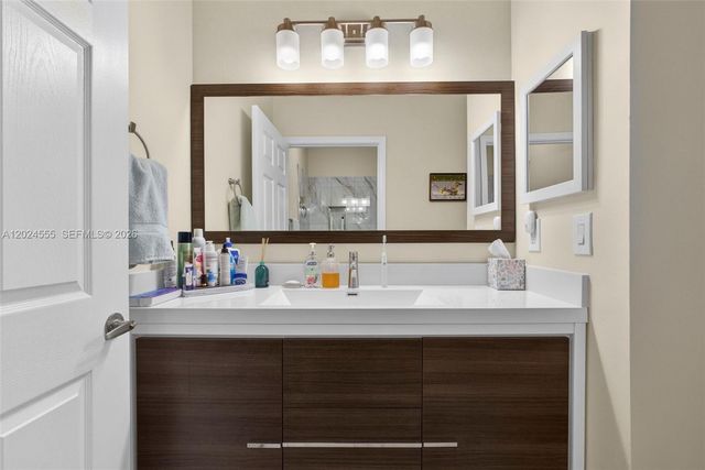 2368 Windjammer Way, West Palm Beach, FL 33411