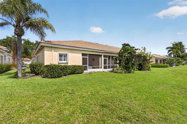 2368 Windjammer Way, West Palm Beach, FL 33411