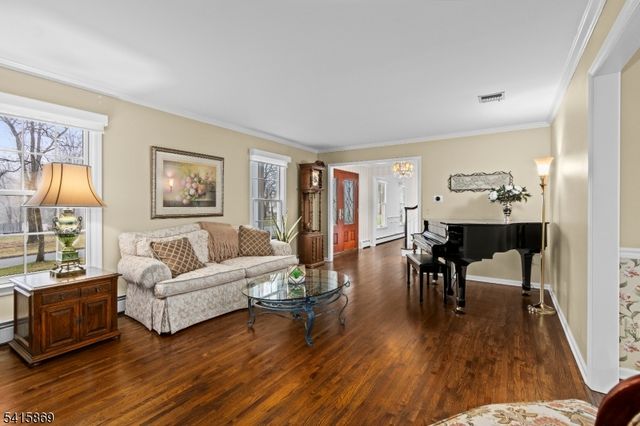 3 Kerry Pl, Mount Olive Twp., NJ 07836